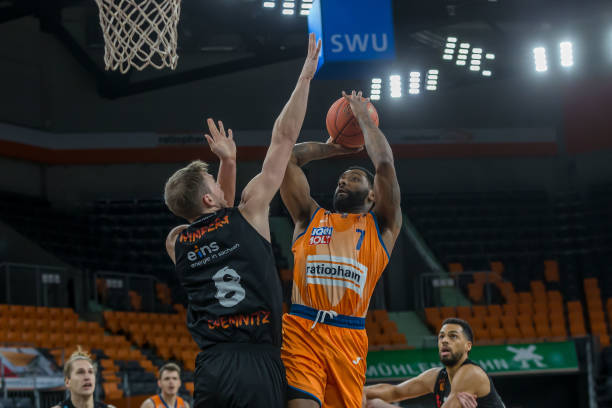 东契奇的关 东契奇的关