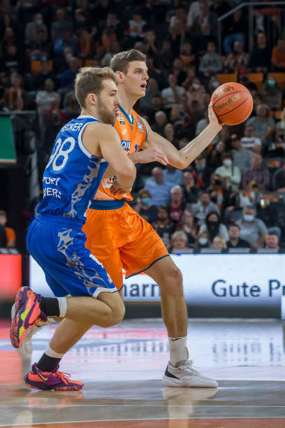 对场上形势 对场上形势