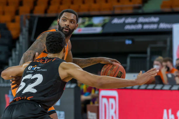 余嘉豪的打 余嘉豪的打